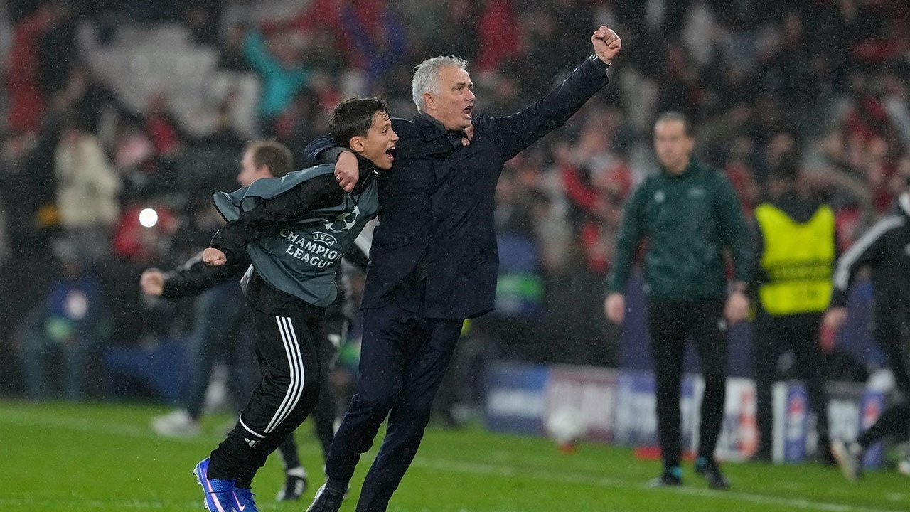 Jose Mourinho Incar Bintang Manchester United untuk Gantikan Dani Carvajal di Real Madrid