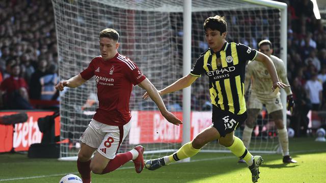 Nottingham Forest Pasang Harga Fantastis untuk Elliot Anderson, Manchester United dan Man City Siap Bersaing?