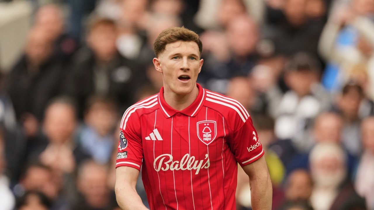 Derby Manchester di Bursa Transfer: Man United Menyerah, Man City Siap Tebus Elliot Anderson di Atas Rp2,5 Triliun