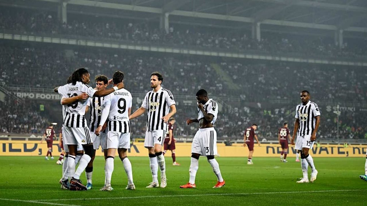 Waduh, Juventus Bakal Ditinggal Sang Bek ke Inggris?