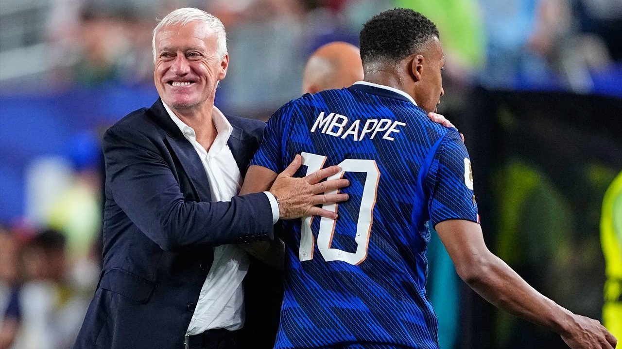 Deschamps Pulang ke Prancis Karena Ibunda Meninggal, Absen Dampingi Les Bleus vs Norwegia