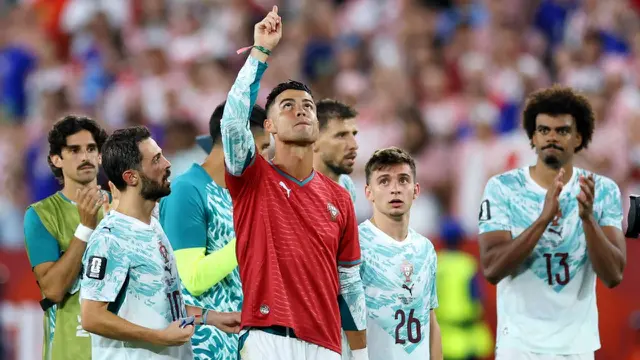 Cristiano Ronaldo Tunjuk Langit usai Portugal ke 16 Besar Piala Dunia 2026, Penghormatan Mengharukan untuk Diogo Jota