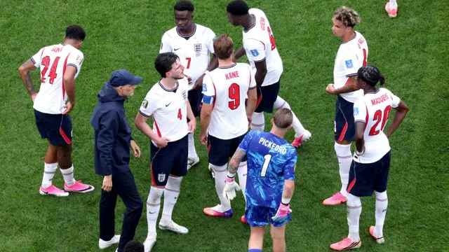 Piala Dunia 2026: Fans Meksiko Teror Pemain Inggris Semalaman, Respons Harry Kane Cs Bikin Kaget