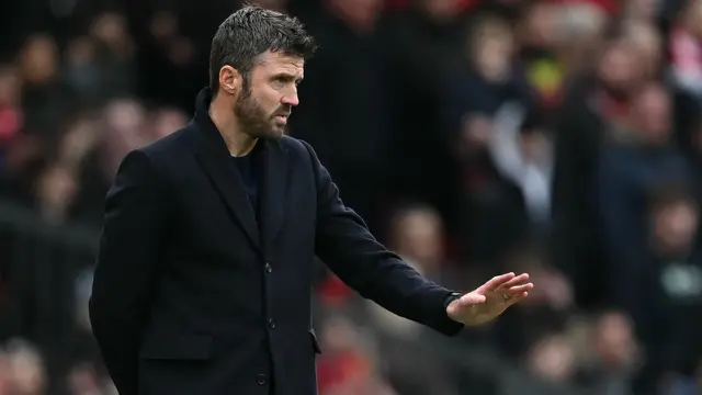 Sir Alex Ferguson Ingatkan Michael Carrick, Jangan Tergiur Rekrut Bintang Piala Dunia 2026