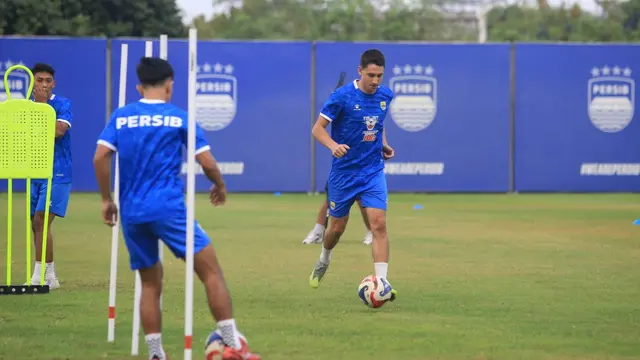 Baru Gabung Persib, Luka Menalo Langsung Jatuh Hati dengan Kota Bandung