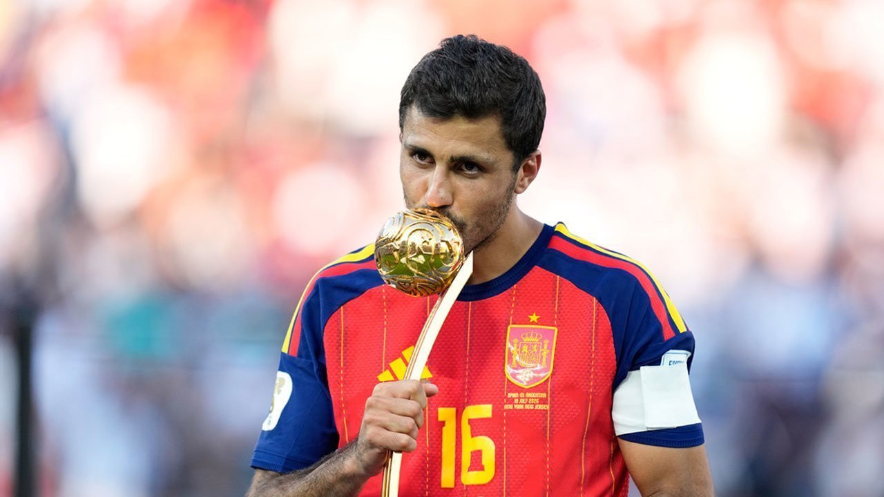 Di Tengah Rumor Real Madrid, Rodri Jalani Operasi Punggung