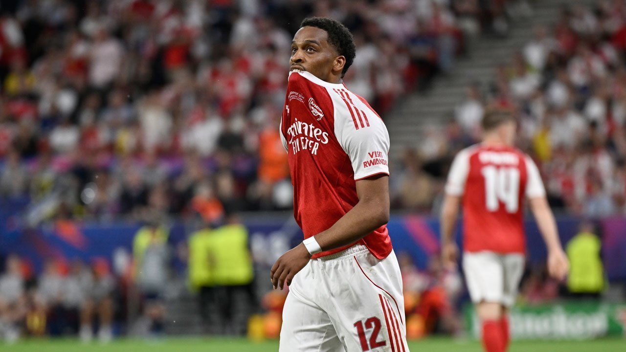 Jurrien Timber Tinggalkan Kamp Pramusim Arsenal, Jalani Pemeriksaan Cedera Pangkal Paha