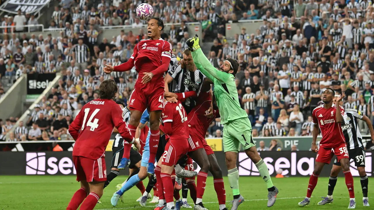 David Seaman Coret Manchester City, Pilih Jagokan Liverpool Jadi Pesaing Arsenal di Pacuan Juara Liga Inggris 2026/2027