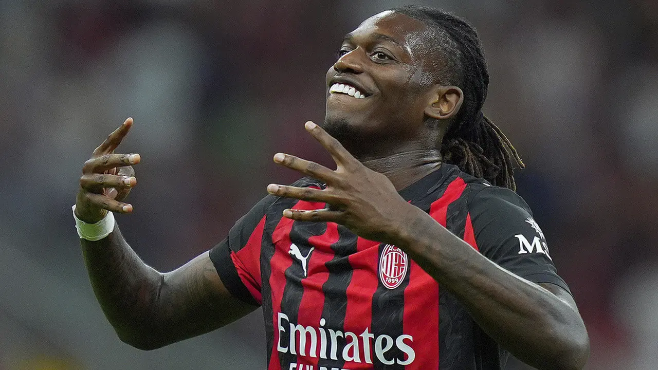 Aston Villa Siap Buru Rafael Leao, AC Milan Tawarkan dengan Harga Menarik