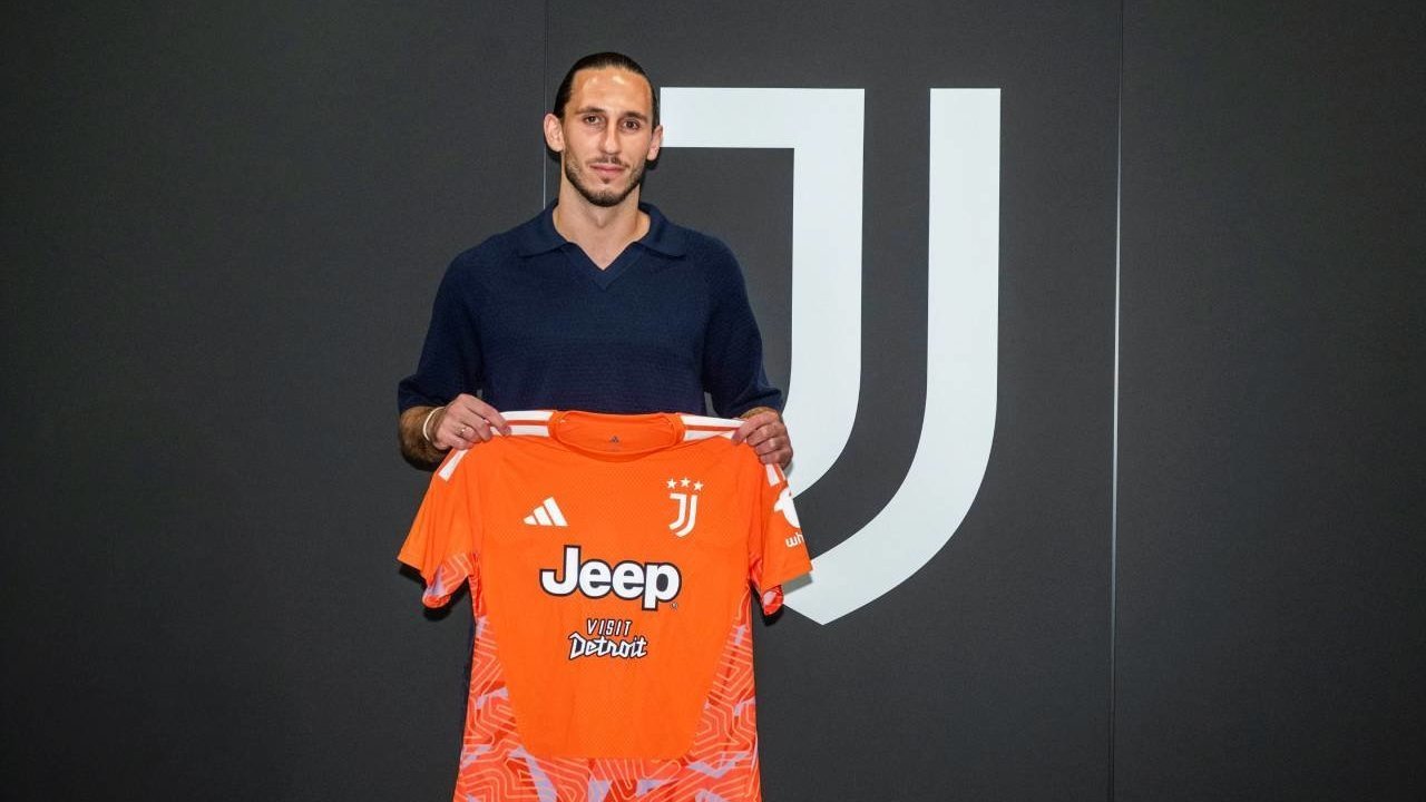 Juventus Resmi Datangkan Kamil Grabara dari Wolfsburg