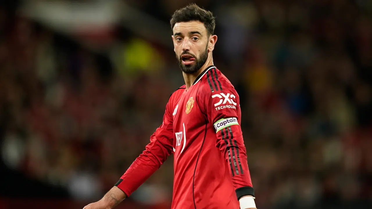 5 Statistik Gila yang Buktikan Bruno Fernandes Layak Jadi Pemain Terbaik PFA 2025/2026
