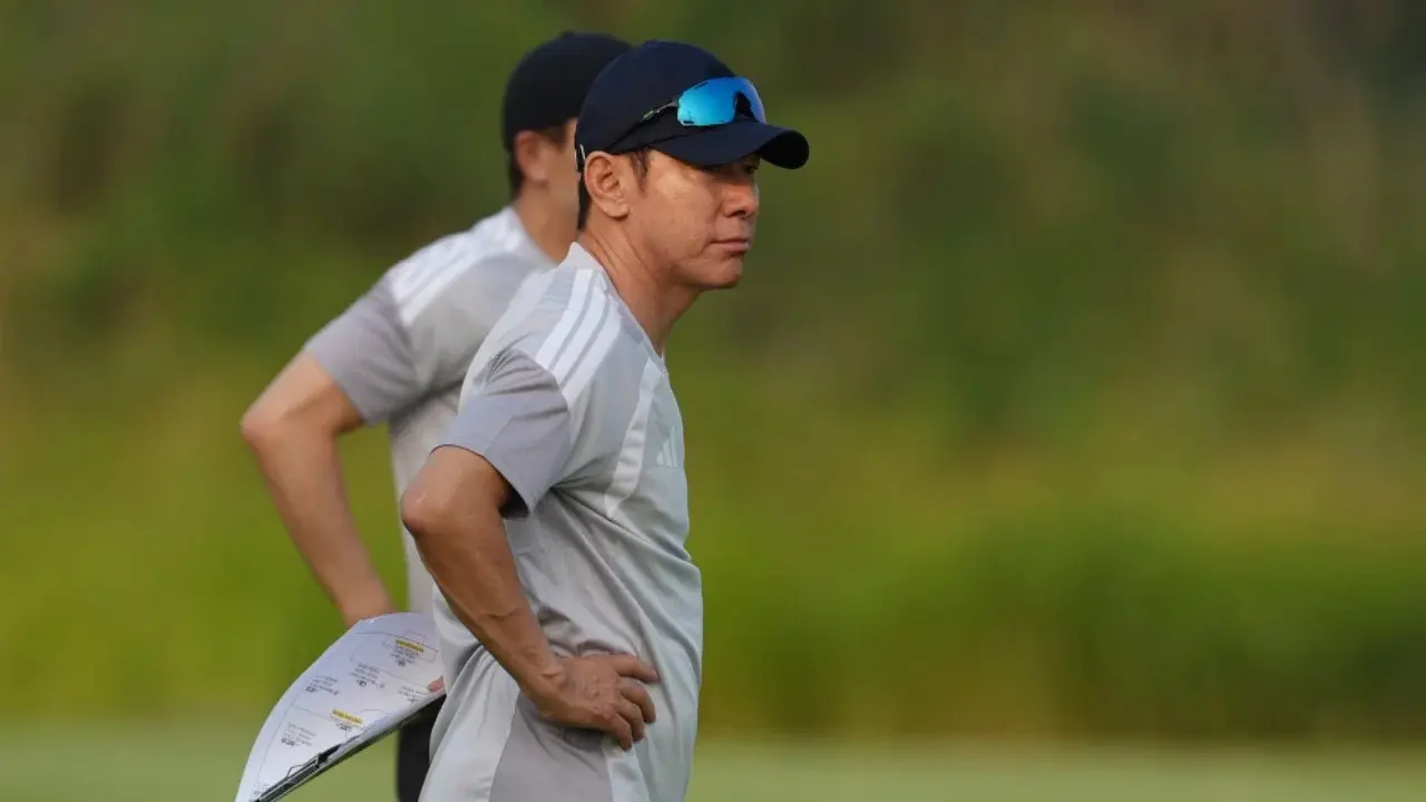 3 Pelatih dengan CV Paling Mentereng di BRI Super League 2026/2027: Debutan Siap Beri Pembuktian!