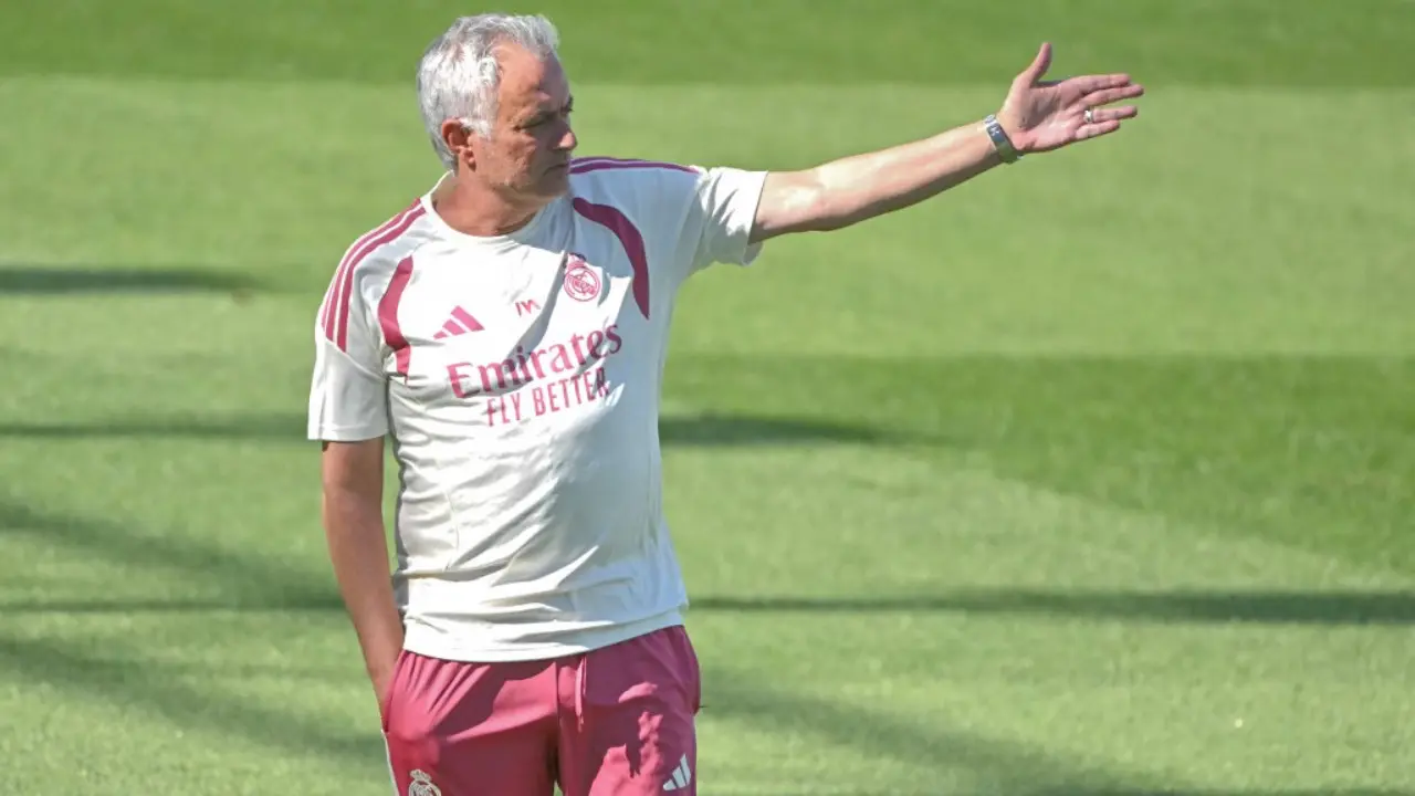 Jose Mourinho Sukses Taklukkan Ruang Ganti Real Madrid dalam 2 Bulan, Ini Detailnya