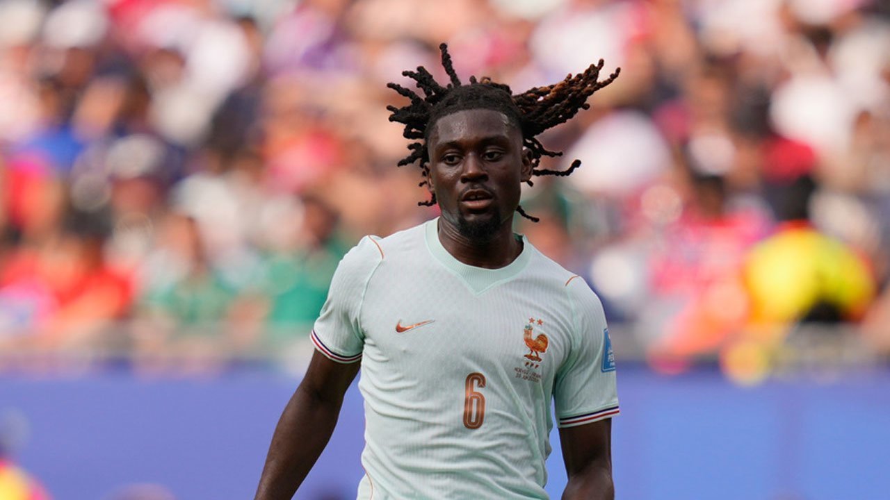 Chelsea Ingin Manu Kone Jadi Penerus Enzo Fernandez, AS Roma: Maaf, Gak Dulu!