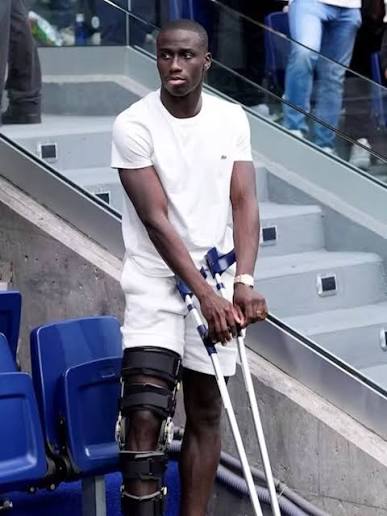Real Madrid 'Terjebak' Situasi Sulit untuk Menjual Ferland Mendy