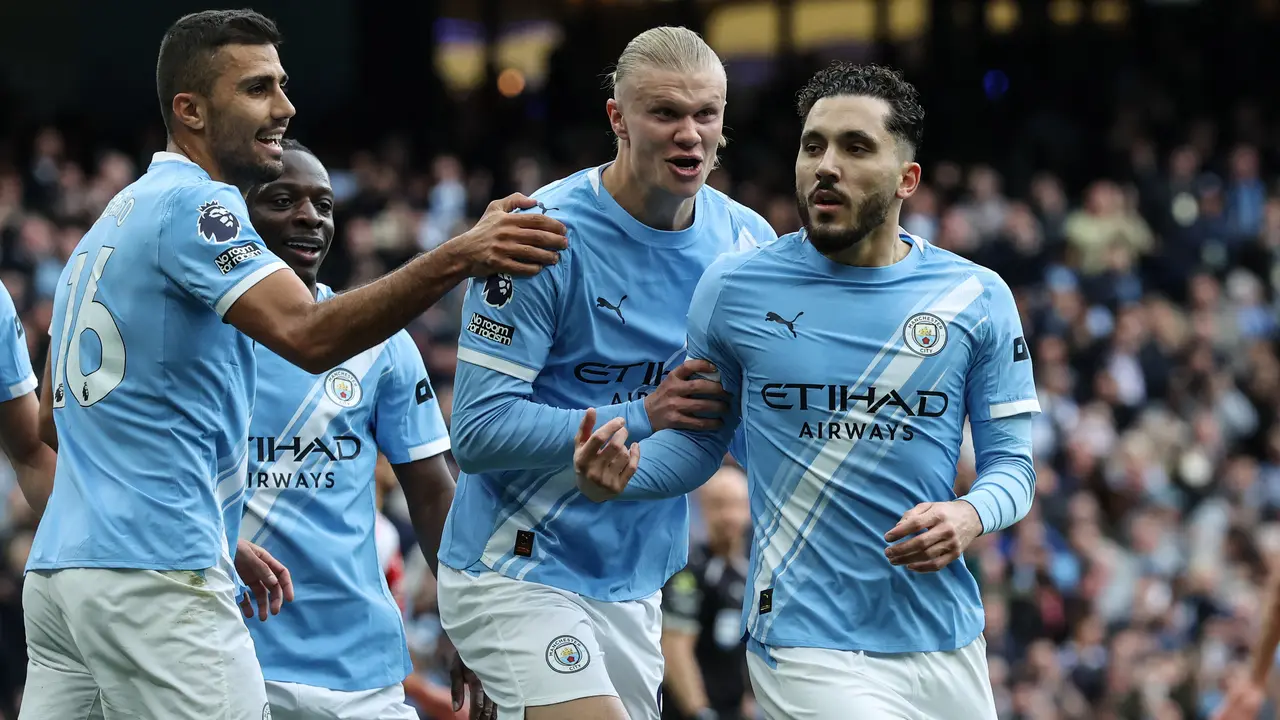 Manchester City Gelisah, Rayan Cherki Jadi Buruan Klub Elite Eropa