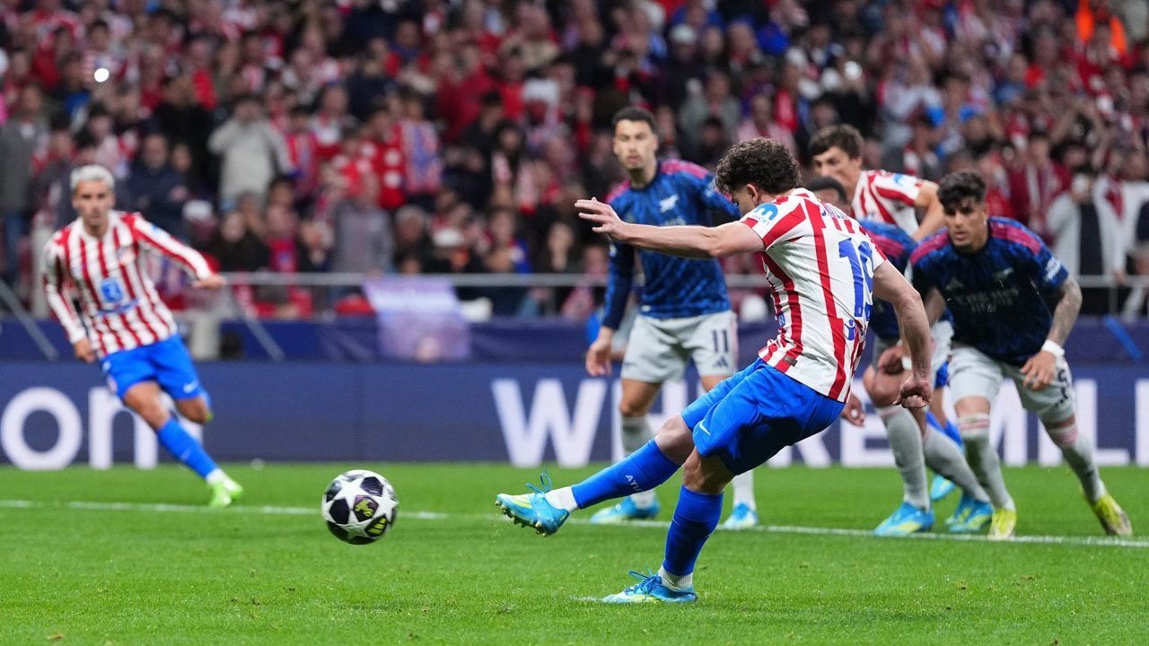 Julian Alvarez Hadapi Kenyataan Pahit Usai Gagal Tinggalkan Atletico