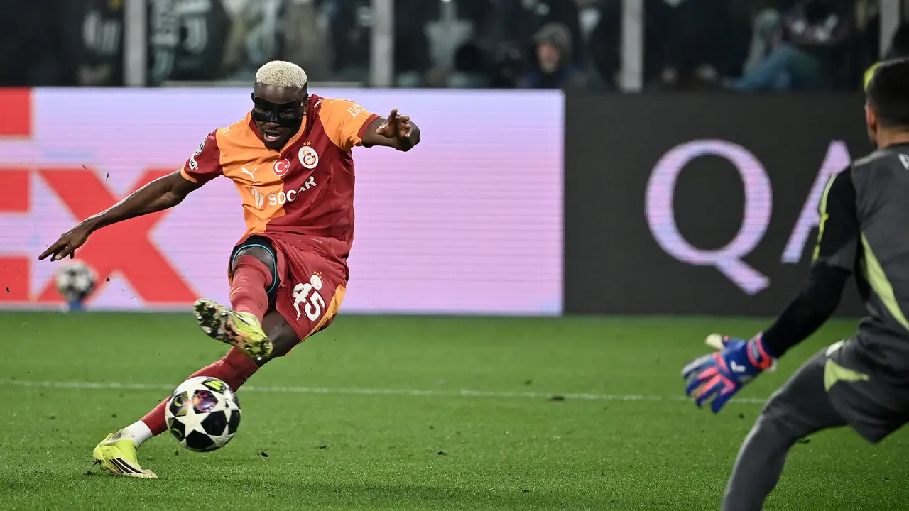 Nicky Butt Desak Manchester United Kejar Victor Osimhen, Saha Nilai Masih Menunggu