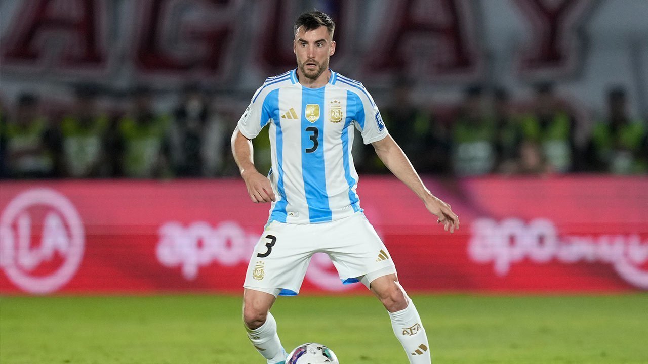 Terungkap, MU Sempat Mau Angkut Bek Timnas Argentina Ini