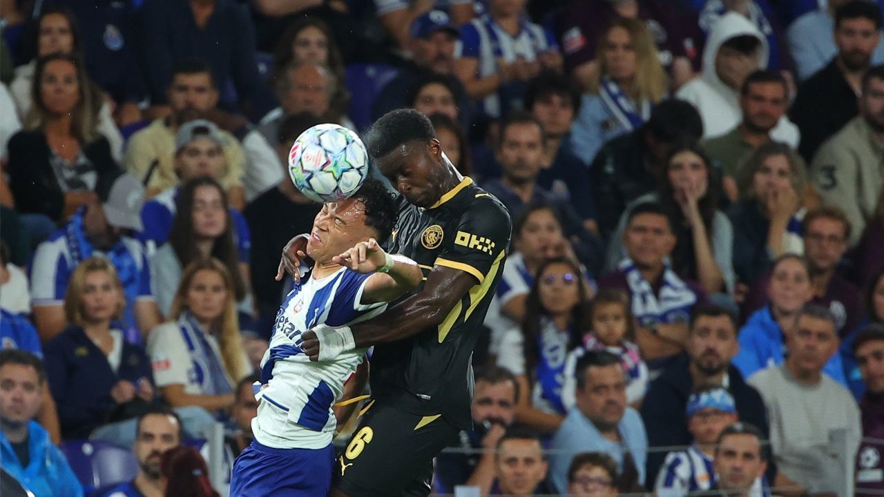 Siku ke Wajah Lawan, Marc Guehi Picu Keributan di Laga Porto vs Man City