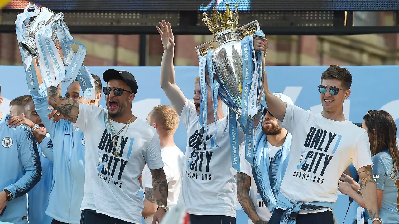 Perang Komentar Legenda MU Vs Arsenal soal Gelar Manchester City